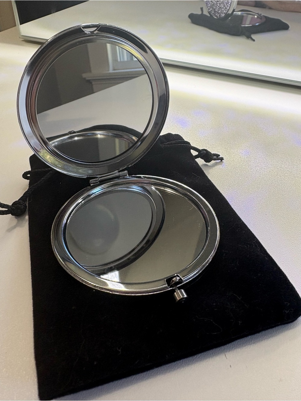 Silver Double Compact with crystal encrusted top lid - Picture 2 of 5